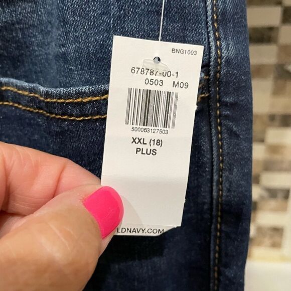 NWT Old Navy Jean Shorts - Picture 2 of 5
